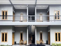 RedDoorz Syariah @ Tigadua Wonosobo โรงแรมในโวโนโซโบ