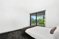 Bright Ocean View House 3B5B double garage