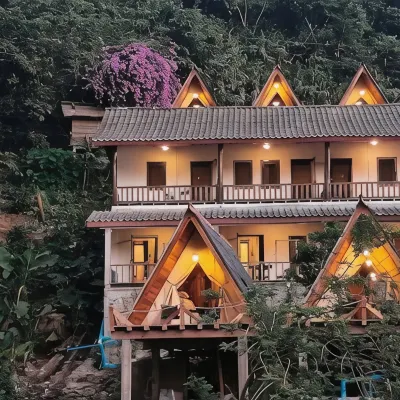 Pont inn Hotels near Nong Khiaw Bridge