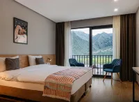 Memoir Kazbegi - Balkon