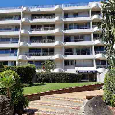 SURFERS CHALET Hotel Exterior