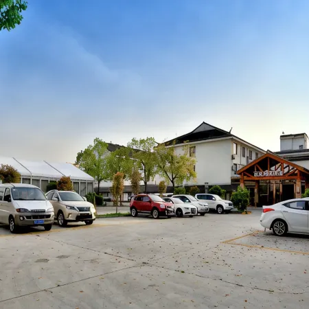 Xitang Holiday Hotel (Xitang Ancient Town Scenic Area)
