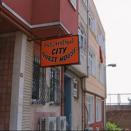 City Guest House and Family Restaurant