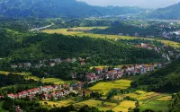 Tuwo Holiday Hotel (Yingshan bus station store) - Parkering
