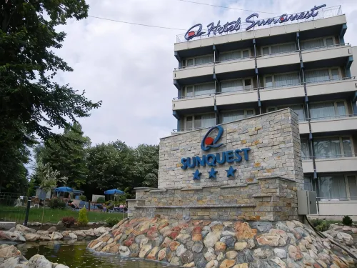 Hotel Sunquest - 3-Star