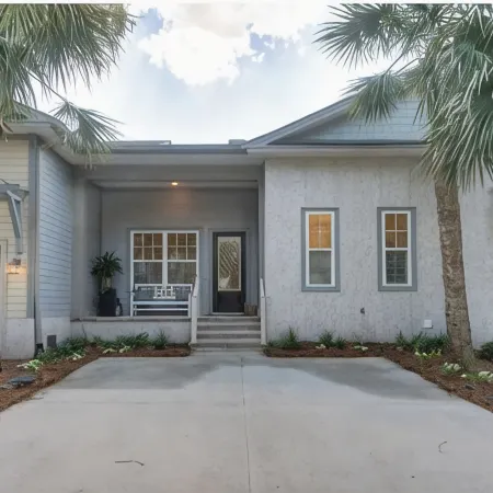 Drift Away Cottage - Poolside & Ocean Access
