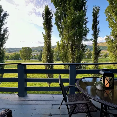 Mountain Chalet on Golf Course with Beautiful Views