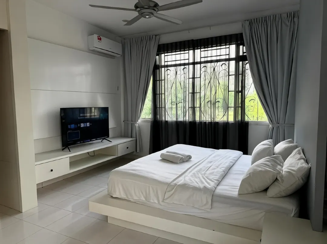 Austin Mutiara 7pax Ktv Bbq By Mwh - Ulu Tiram