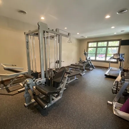 Norris Nook-1 bedroom lakeview condo at Waterside Marina, near "The Loyston"