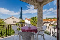 Beautiful spacious apartment (No. 2) with 2 bedrooms 300m from the beach - Apartments