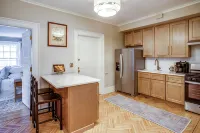 Victorian Elegance: 2 Bedroom w/ King Beds off Park Ave