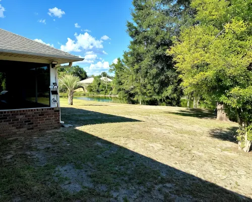 Forget your worries in this spacious and serene space with a beautiful lake view Hotels in Milton