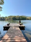 Hidden Honey Hole Cabin: 4 BEDROOM, POOLS, TENNIS/PICKLEBALL, HIKING, LAKE AREA
