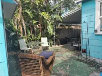 Vacation Cottage, beachy vibe, home away from home - Condos