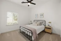 Luxury Home/Heated Pool/hot tub/Theater/ Putting Green AZ