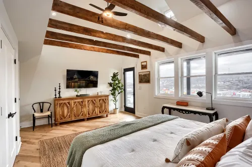 NFL Draft + VIP Fan Basecamp + Close to Acrisure + Hot Tub + Firepit + Views