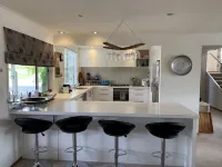 Large Sunny Holiday Home - جاكوزي