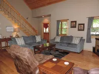 6  Bedrooms, 3 1/2 Baths, WiFi, Dog Friendly, Pool Table, Hot Tub, Fire Pit