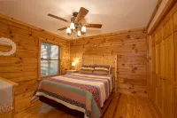 Heavenly Mtn Views, Hot Tub+Fire Pit+Grill, Fireplace, WiFi, Hike, Close to Brp!