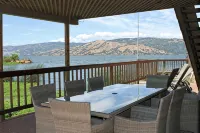 Kelseyville Lakefront Luxury! 3 Story, 3 Br/2B Private Dock Next to Hot Springs - con encanto