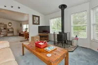 Water View Home, and private beach access, Quiet with Nature trails - Beach