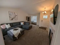 Cozy North Keizer Retreat Hotels in Keizer