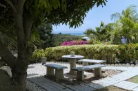 Breathtaking views 5min from the beach!