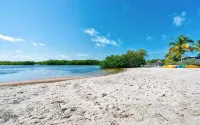 Kampground Escape w/ Kayaks, Heated Pool & Marina!