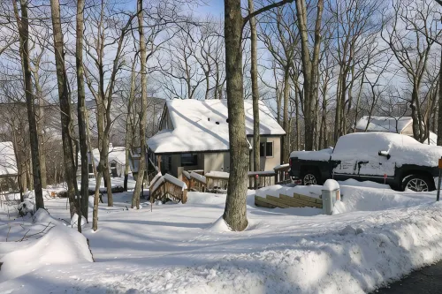 Remodeled 3BR/2BA Ski Chalet off Tyro Slope - Balkoner