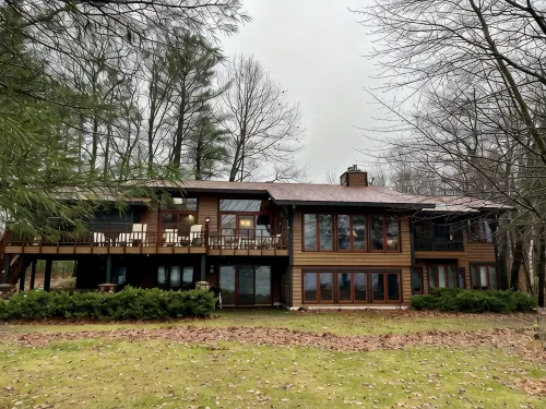 Beautiful Craftsman Style Lake Home