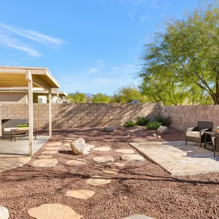 Stunning Vacation Home - Trails, Golf & Dining!