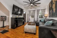 Majestic & Relaxing Home w/ 3 Beds Pool Table Bar! Sleeps 8