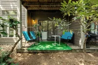 Walking Distance to Ski Slopes! Cozy Condo that sleeps 4! - 부티크