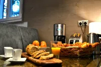 Luxurious Chalet in a Quiet and Ideal Location - Classified