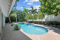 Pool House 1/2 Mile From Downtown Stuart - Pools