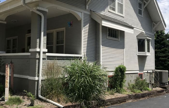 Location! Location! Location!  5 Bedroom Home 1 Block From Downtown Decorah