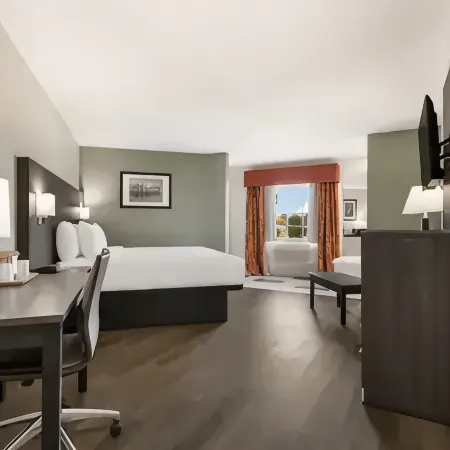Quality Suites I-44