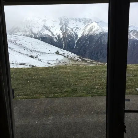 Beautiful Peyragudes studio with mountain views Hotels in Germ