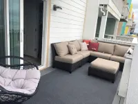 BEACH / OCEAN FRONT - 2 KING BEDROOM CONDO WITH BIG YARD THATS TOTALLY BEACHIN!!