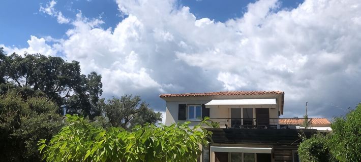 Apartment in residence with swimming pool, janitor, 7 minutes walk from the beach Hotéis em Zonza