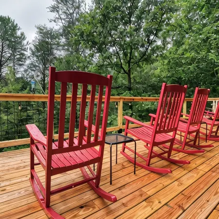 Ladybug Lodge - Hot Tub, Fire Pit, Pool Table