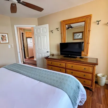 Summer Rates at Sugar Beach-Front Kealia #302!