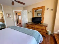 Summer Rates at Sugar Beach-Front Kealia #302!