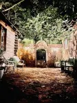 Downtown Cottage with Private Hot Tub - Country Houses