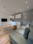 Modern Vacation Apartment on the Horse Farm 4-6 Persons Lan, Smart TV* - 무료 와이파이