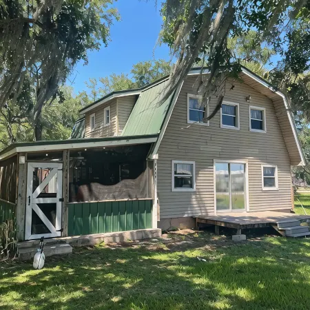Fisherman’s paradiseThis Charming 3-bedroom house with WiFi, AC in Moore Haven,!