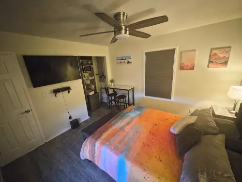 Cozy & Clean Casita w/ Hammocks & Disc Golf