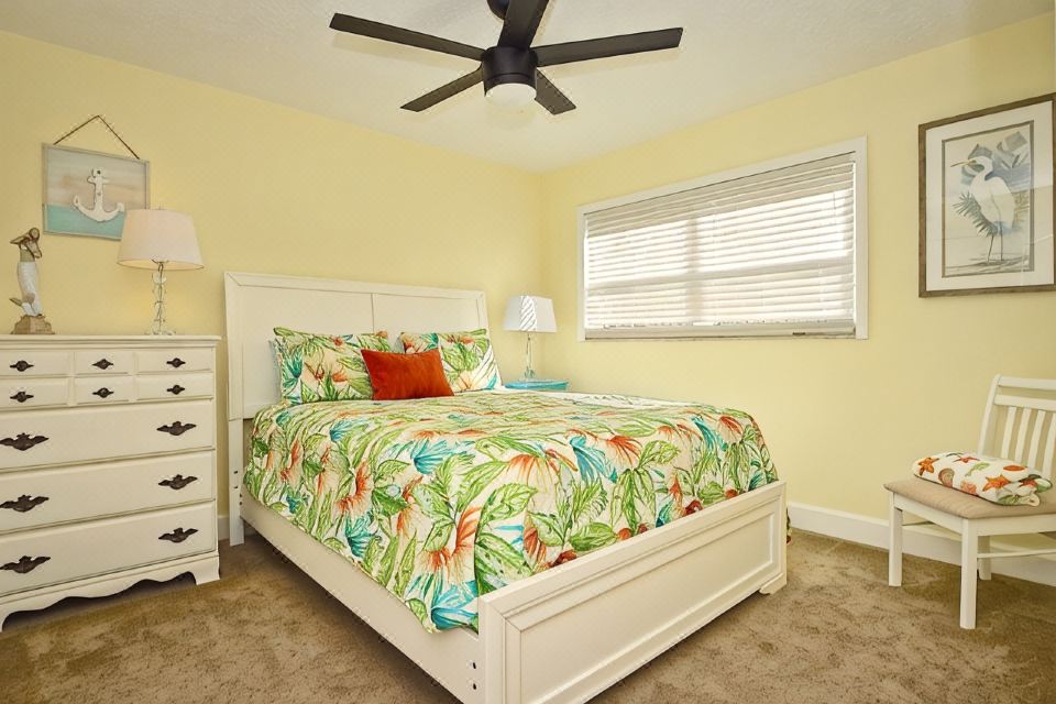 Photo 4 of 6