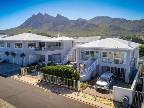 Footprints in Kleinmond - 4-Star