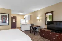 Baymont by Wyndham Auburn Hills South - pet friendly